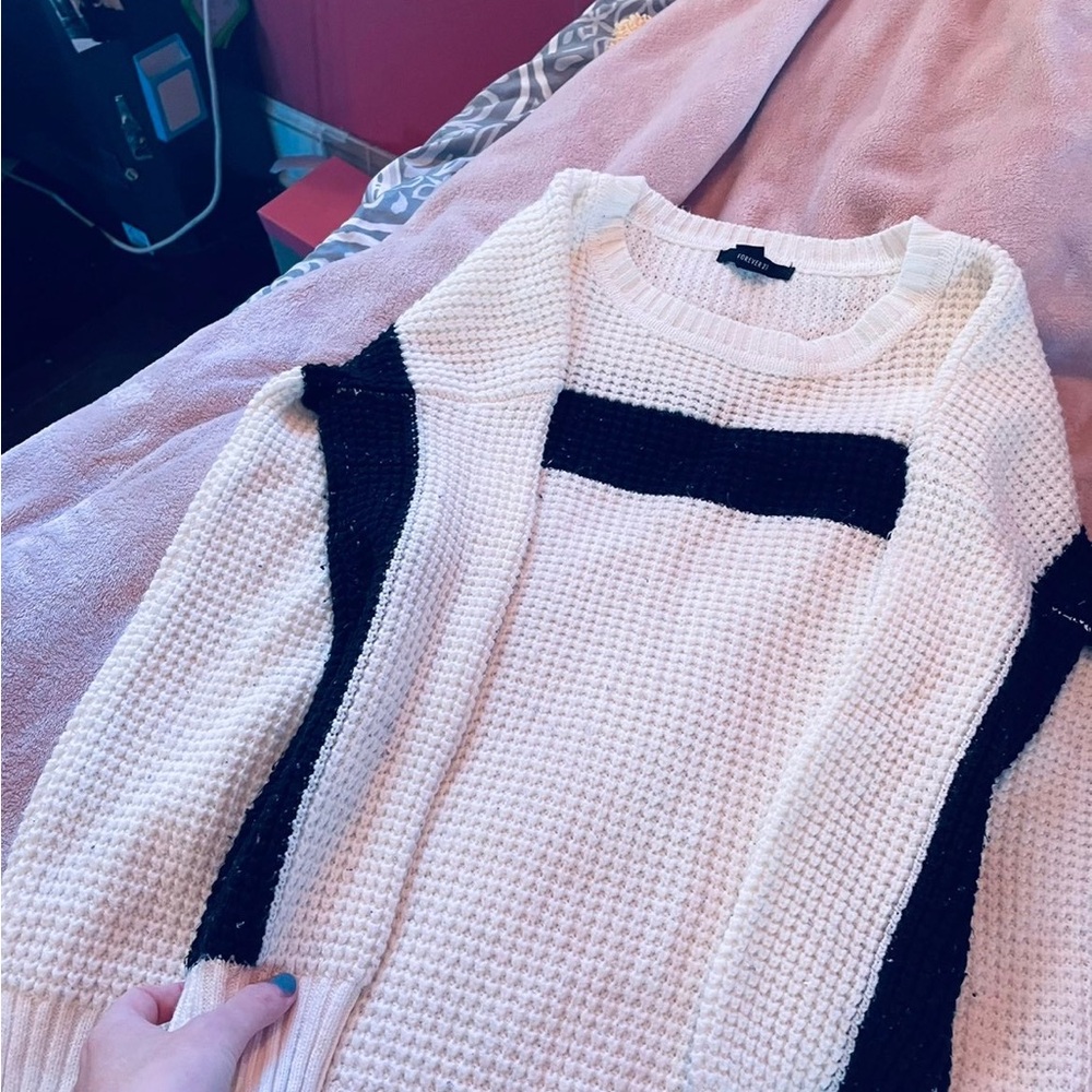 Sweater - Picture 9 of 12